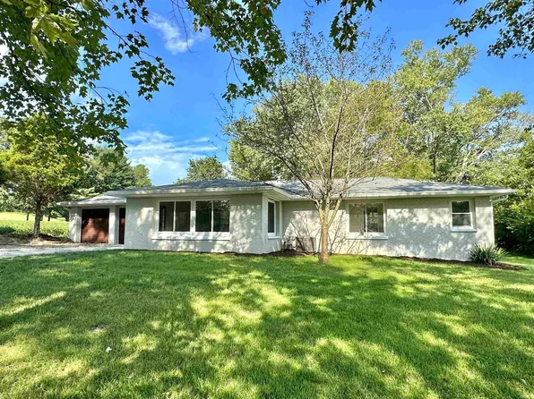 5745 Mesker Park Dr, Evansville, IN 47720