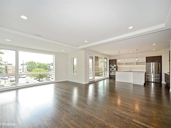 5th image of 2432 W Chicago Ave #2