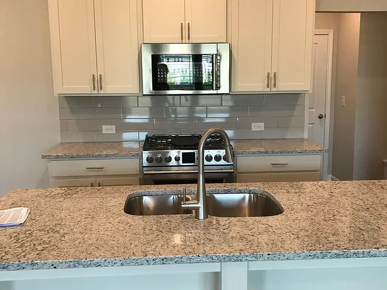 1302 Endicott Ct — Photo 13