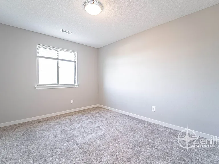 186 N 44th Pl — Photo 22