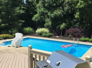 263 Barrington Dr, Westerville, OH 43082