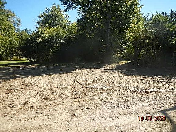 3rd image of 5484 N Old Michigan Rd
