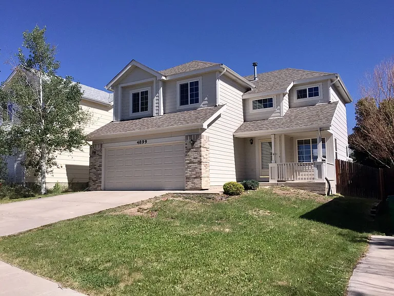 4899 Saddle Ridge Dr — Photo 1