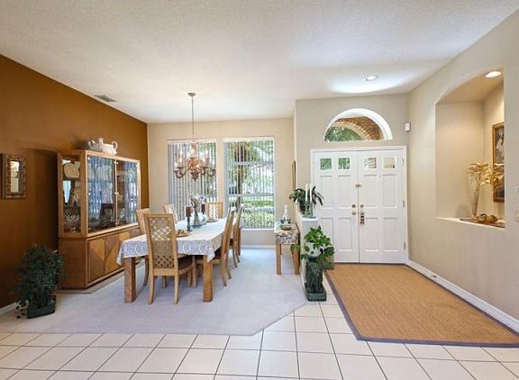 4th image of 17951 Holly Brook Dr