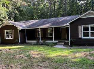 190 E Crestwood Rd, Tyrone, GA 30290