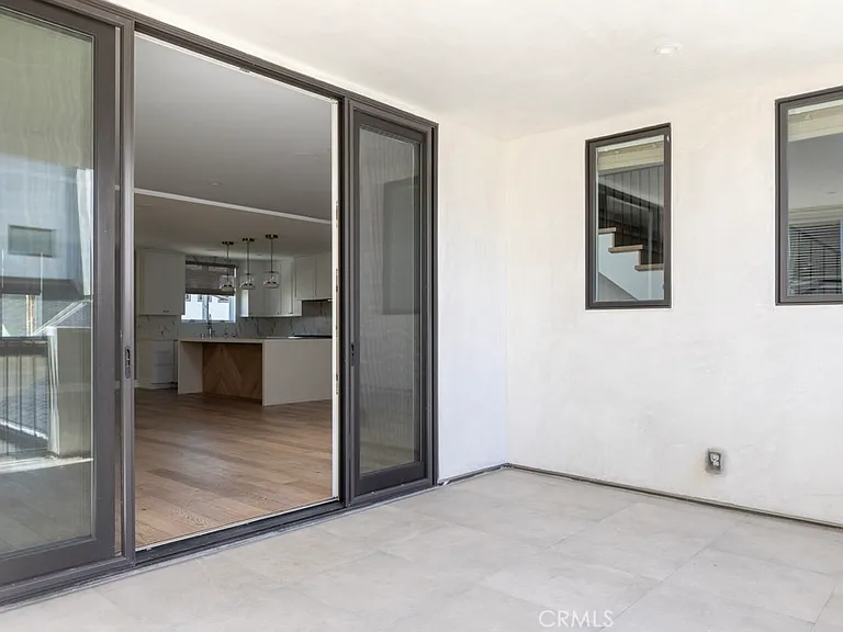 319 Jasmine Ave — Photo 9