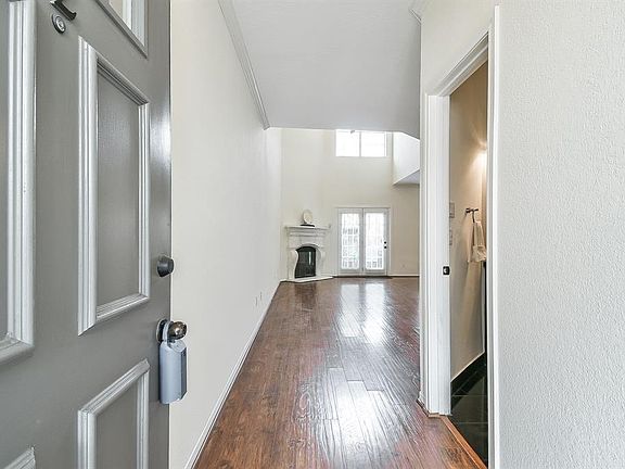 3rd image of 1911 Bering Dr APT 2