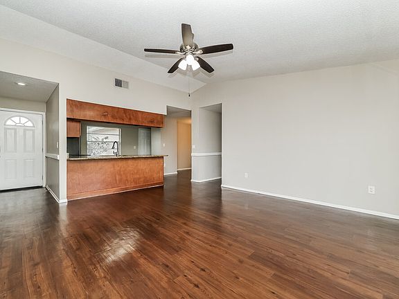 3rd image of 4906 Hi Vista Cir