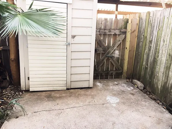 3901 Woodchase Dr Unit 5, Houston, TX 77042