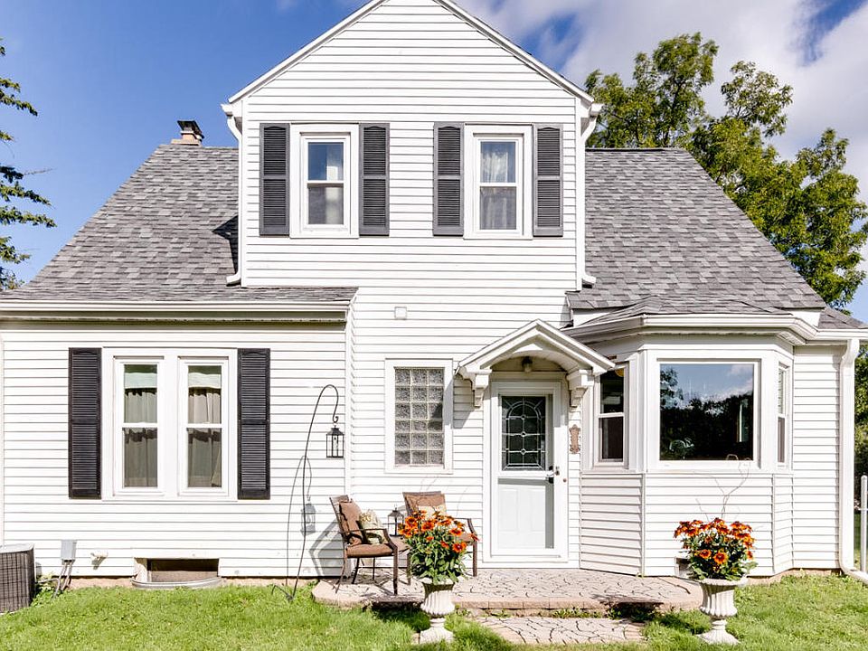 1st image of 140 Oakwood Dr