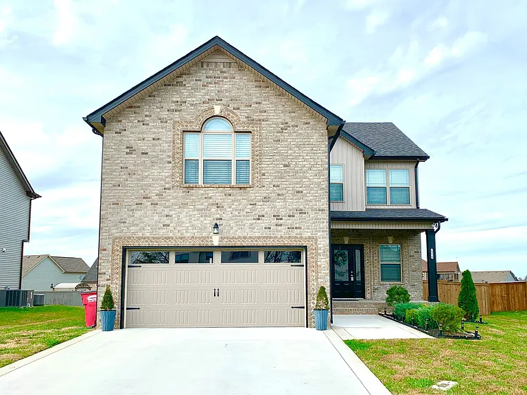 1376 Apple Blossom Rd — Photo 1