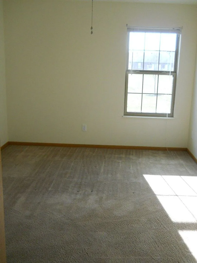 Messler Family Laurel Creek Apts,. — Photo 3