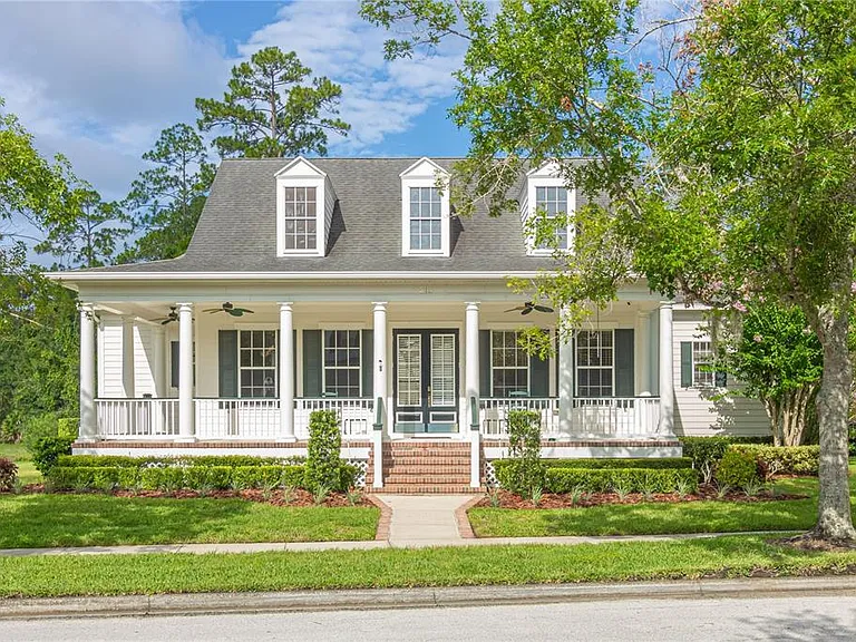 216 Eastpark Dr — Photo 1