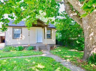 216 S Central Ave, Wood River, IL