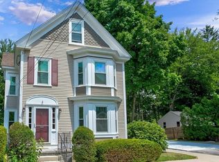 61-63 Dunstable Rd, North Chelmsford, MA 01863