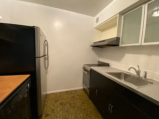 Rented by Irving Properties of New York, LLC | media 7