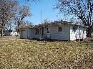 106 Weare St, Woodbine, IA 51579