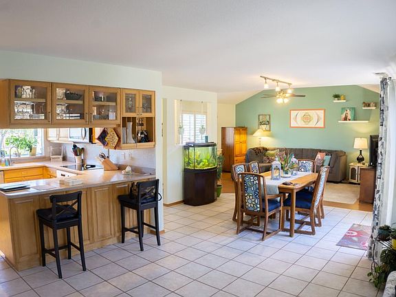 2nd image of 604 Martinique Ct