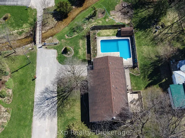 303 E Mary St, Brockton, ON N0G 2V0
