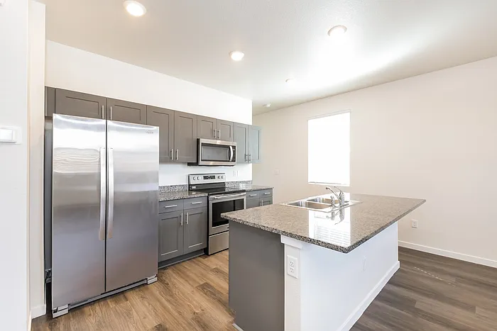 13401 Oneida Ln — Photo 9