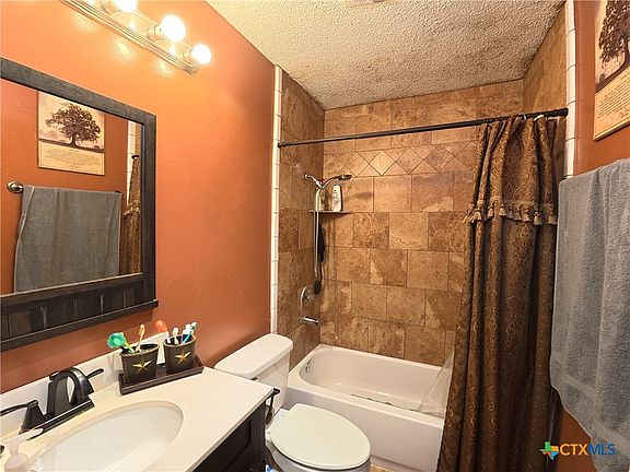 3rd image of 4808 Brook Crest Rd