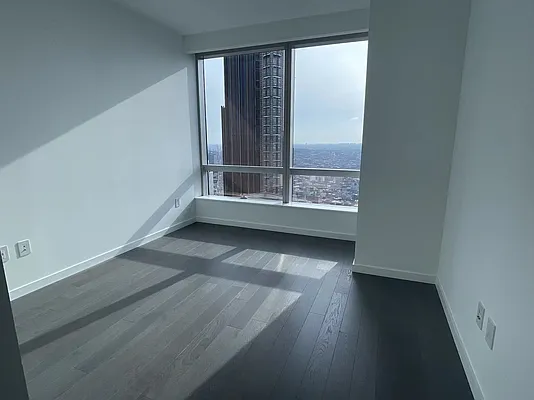 Rented by ZEMU REALTY | media 21