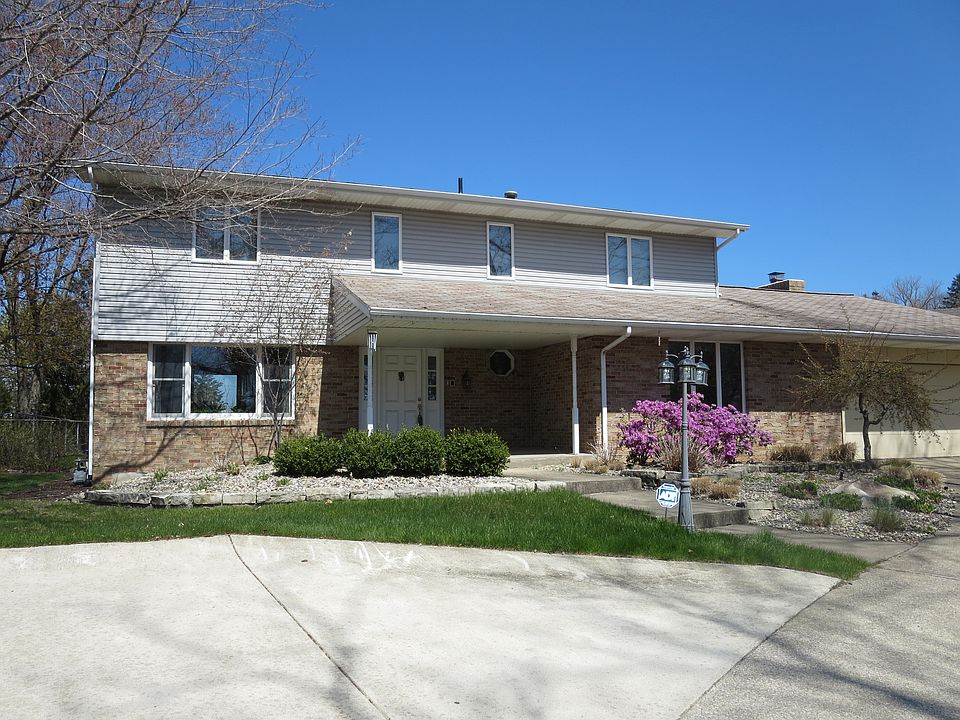 1st image of 48113 W McKean Dr