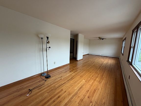 3rd image of 1 Lake Walton Rd #1