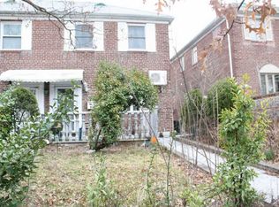 175-12 73rd Ave, Fresh Meadows, NY 11366