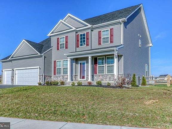 2nd image of 225 Saffron Cir