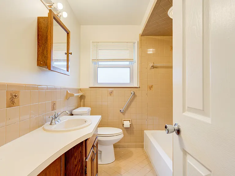 4708 Woodland Ave — Photo 9