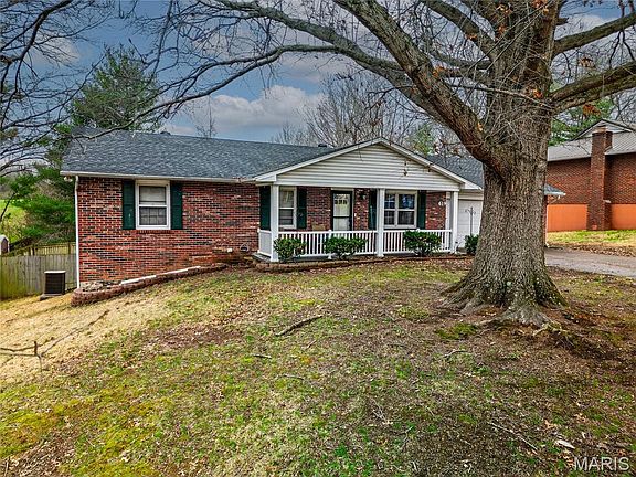 5th image of 619 N Farrar Dr