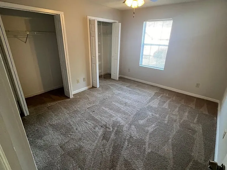 7945 Timbercreek Ln #E — Photo 5