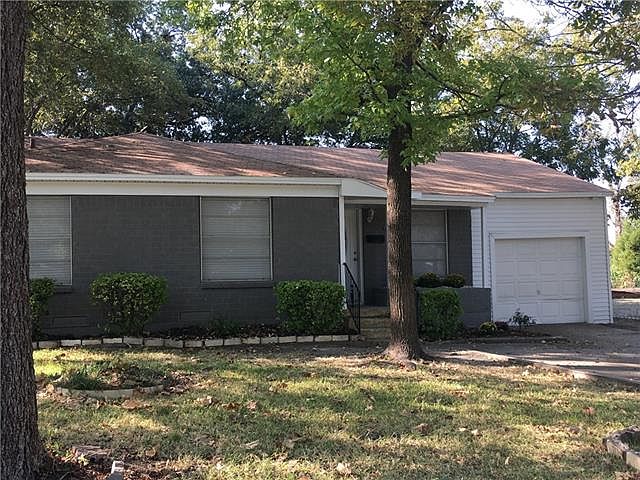 1st image of 702 Cedar Dr