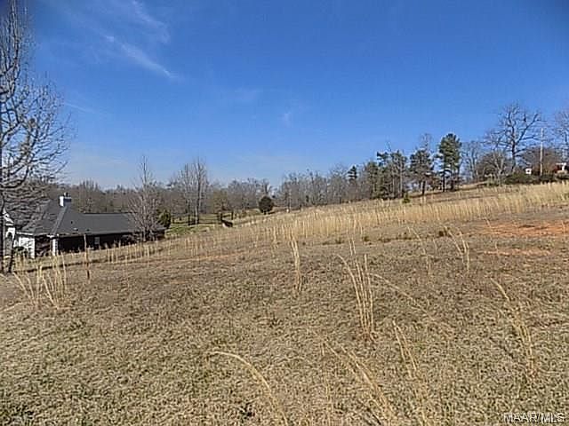 2nd image of 698 Belle Maison Dr