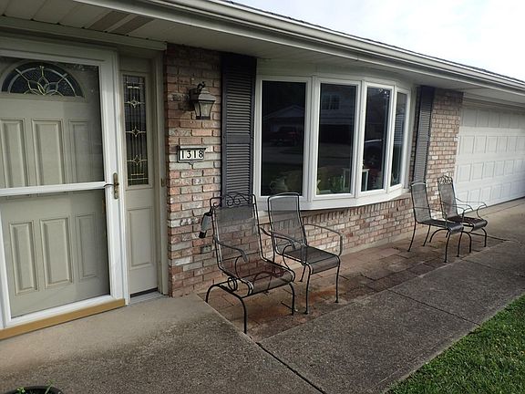 2nd image of 1318 Dalton Ct