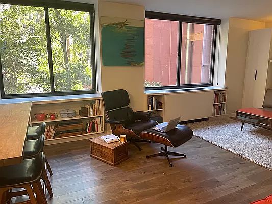 2nd image of 295 Greenwich St #3ON