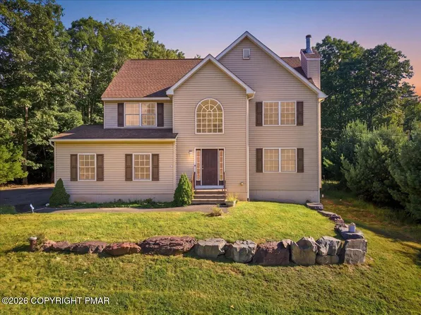 302 Lees Run Cir, East Stroudsburg, PA 18302