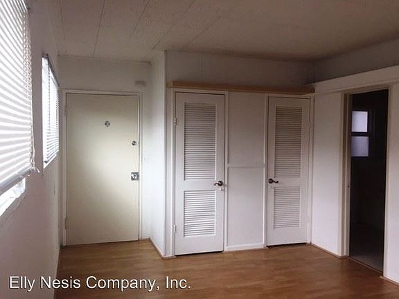 3rd image of 1612 Highland Ave #A