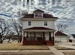 304 W 7th St, Maryville, MO 64468