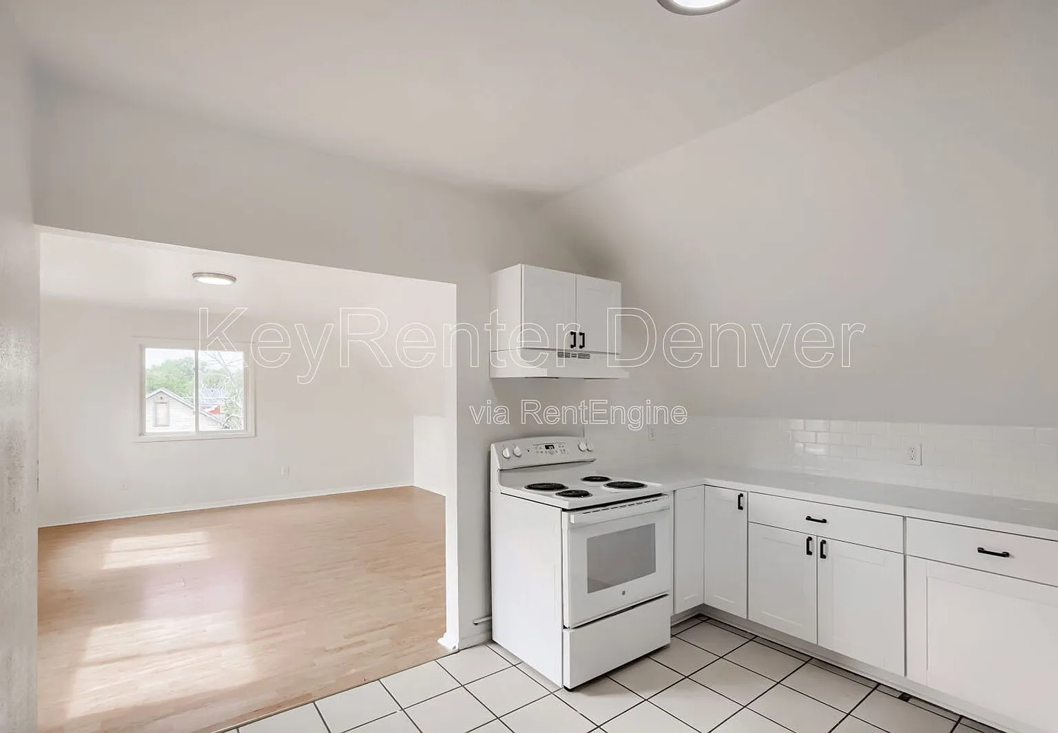 3 bed, 1.0 bath, $1,495 — Photo 4