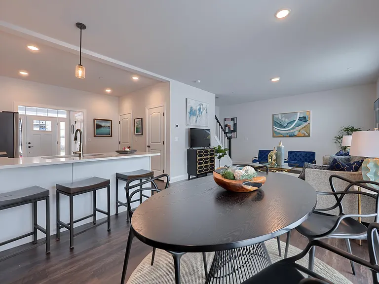 River Ridge Townhomes — Photo 4