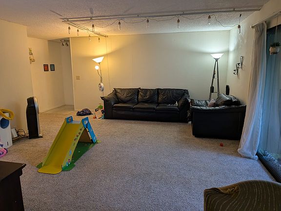 2nd image of 952 Kiely Blvd