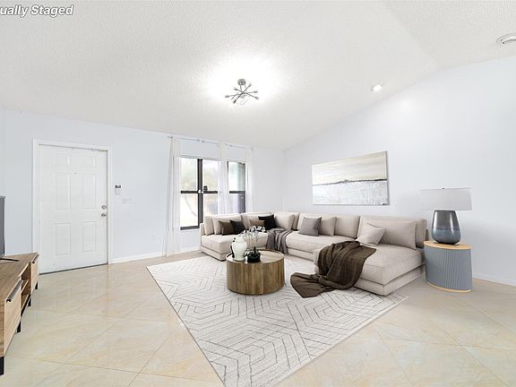 3rd image of 7447 Hazelwood Circle