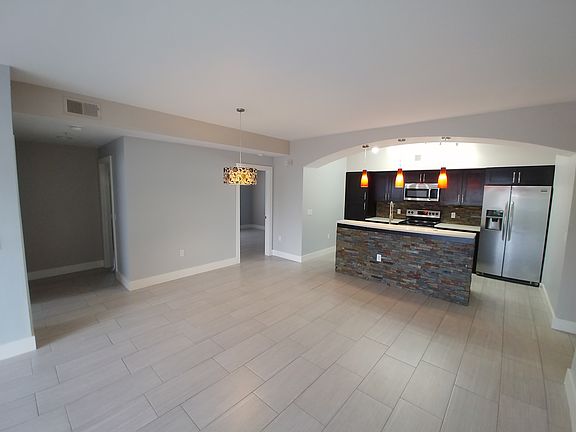 4th image of 7940 Preserve Cir APT 917