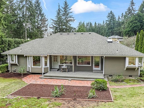 4th image of 2311 22nd Avenue Ct NW