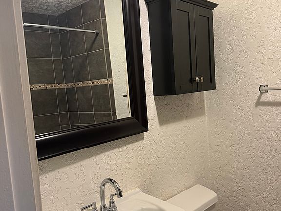 5th image of 304 Irvine St #B