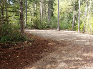 951 N Duckabush Dr, Hoodsport, WA 98548