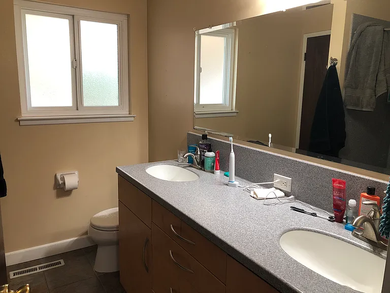 641 E Magill Ave — Photo 17