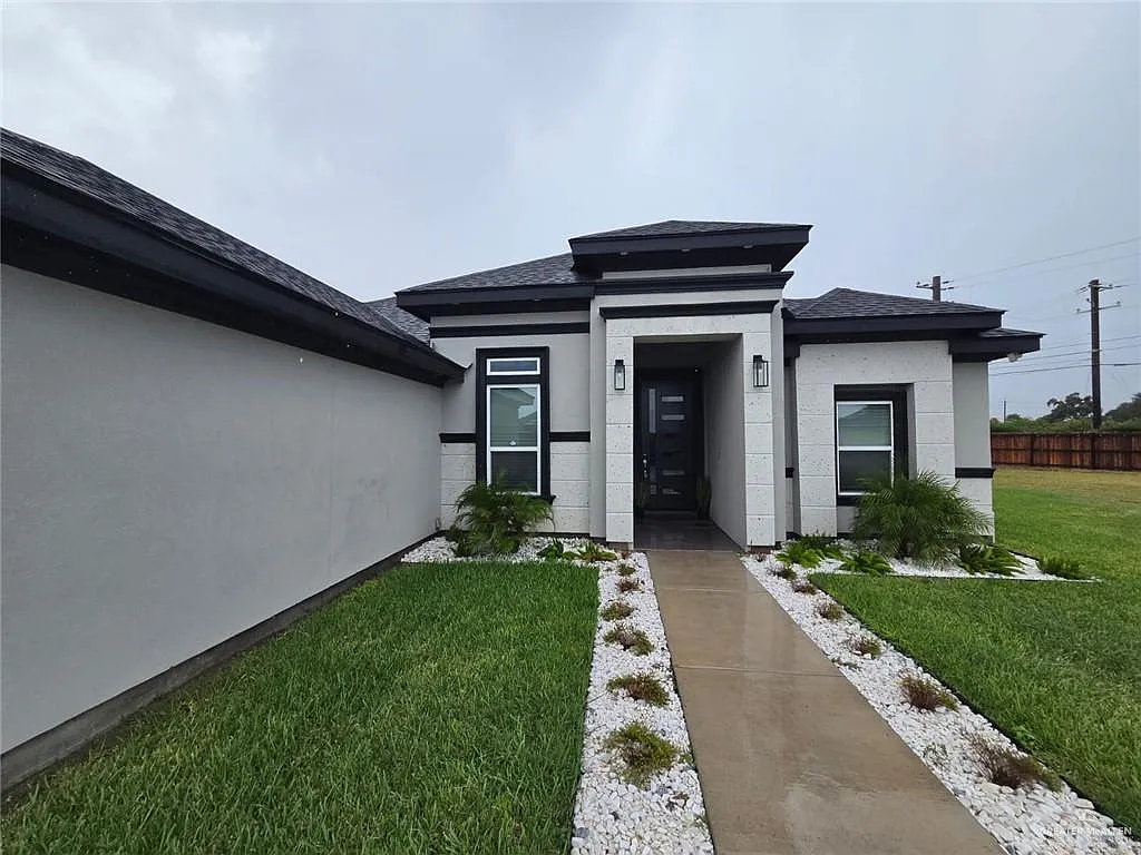 4 bed, 3.0 bath, 2154 sqft, $2,300 — Photo 1